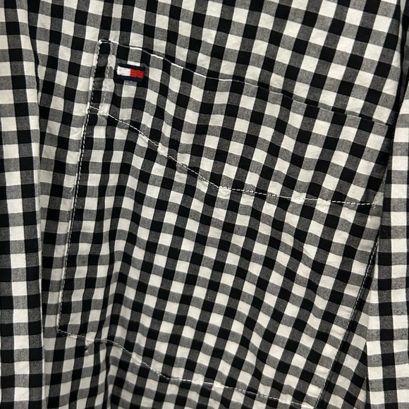 Tommy Hilfiger Black and White Checkered Button-Down Shirt, Sz XL - Picture 4 of 7